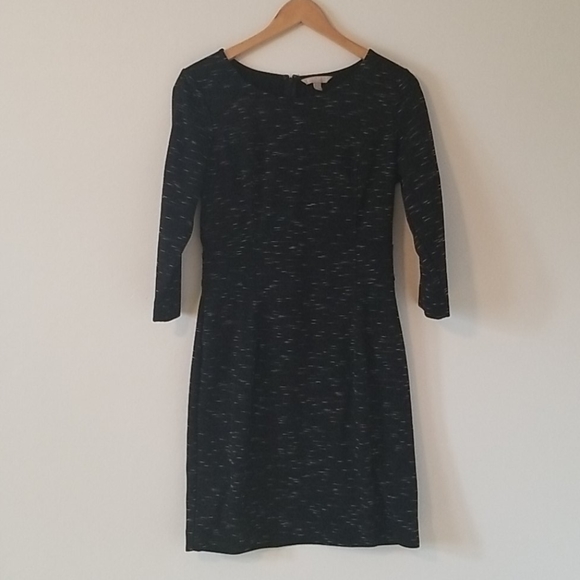 Banana Republic Dresses & Skirts - Banana Republic Stretch Knit Shift Dress size 6